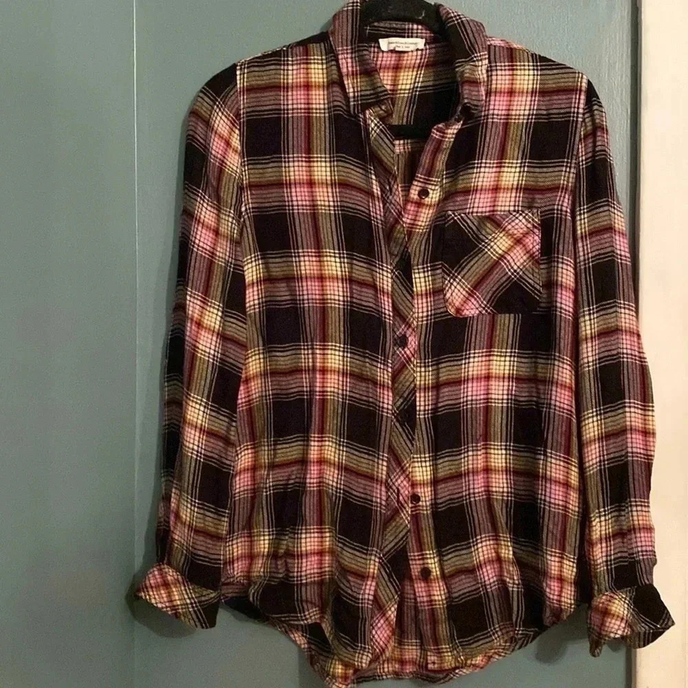 BeachLunchLounge flannel - super soft - size small - great condition